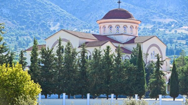 Μονή Αγίου Γερασίμου: Δωρεά μηχανήματος αιμοκάθαρσης στο Νοσοκομείο Κεφαλονιάς
