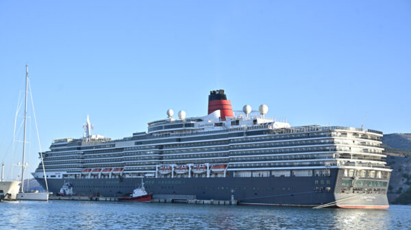 Ο πλωτός παράδεισος “Queen Victoria” κατέπλευσε σήμερα στο νησί μας [εικόνες]