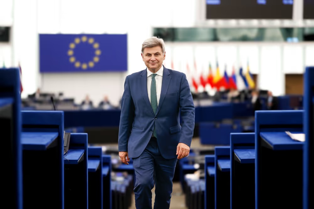 Παρέμβαση Φαραντούρη, για τις σημερινές Τουρκικές απειλές για το “καλώδιο”