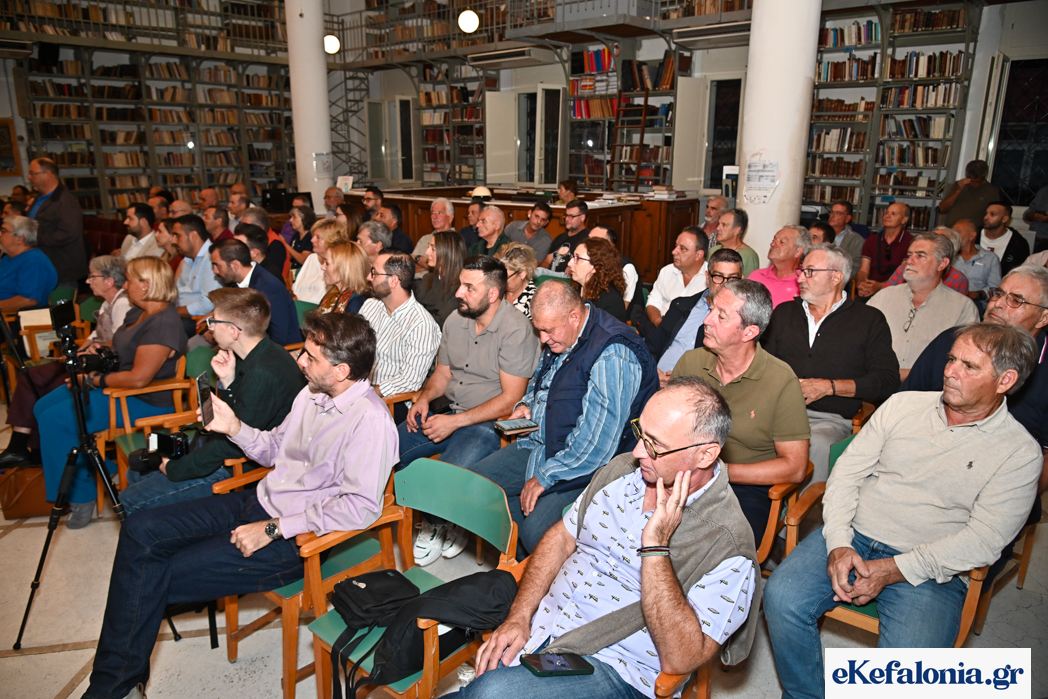 ΠΑΣΟΚ: Χριστοδουλάκης–Σπυριδάκη από την Κεφαλονιά για το μεγάλο στοίχημα του τουρισμού [εικόνες +βίντεο]