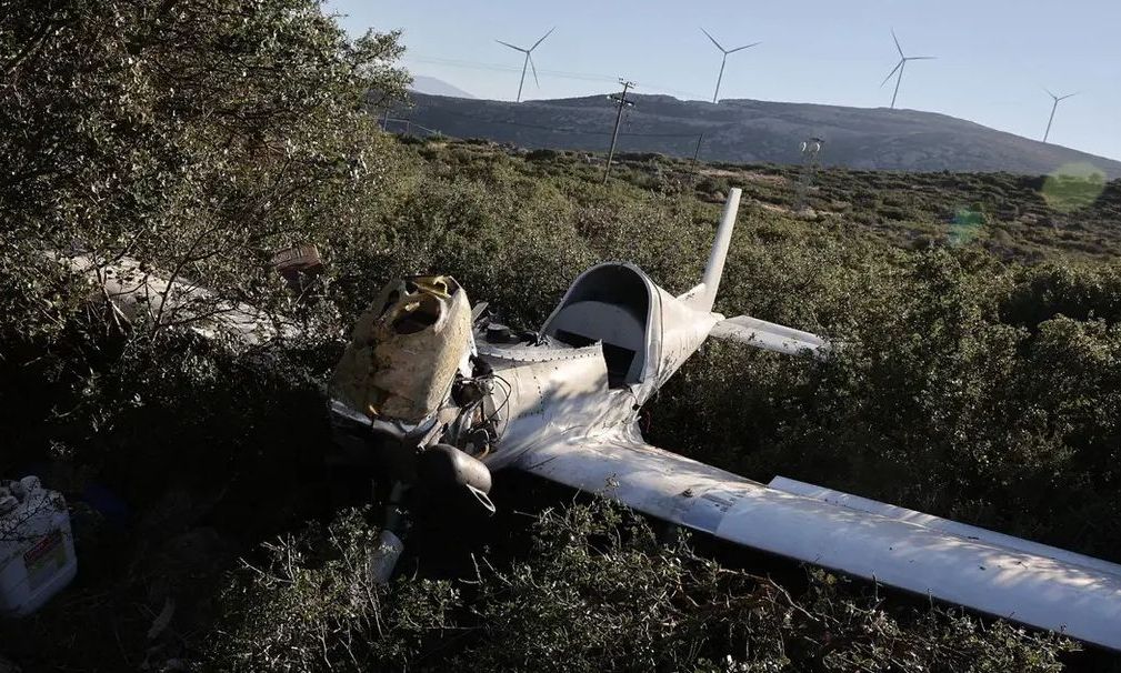 Πιερία: Συνετρίβη μονοκινητήριο αεροπλάνο – Χωρίς τις αισθήσεις τους οι δυο επιβαίνοντες