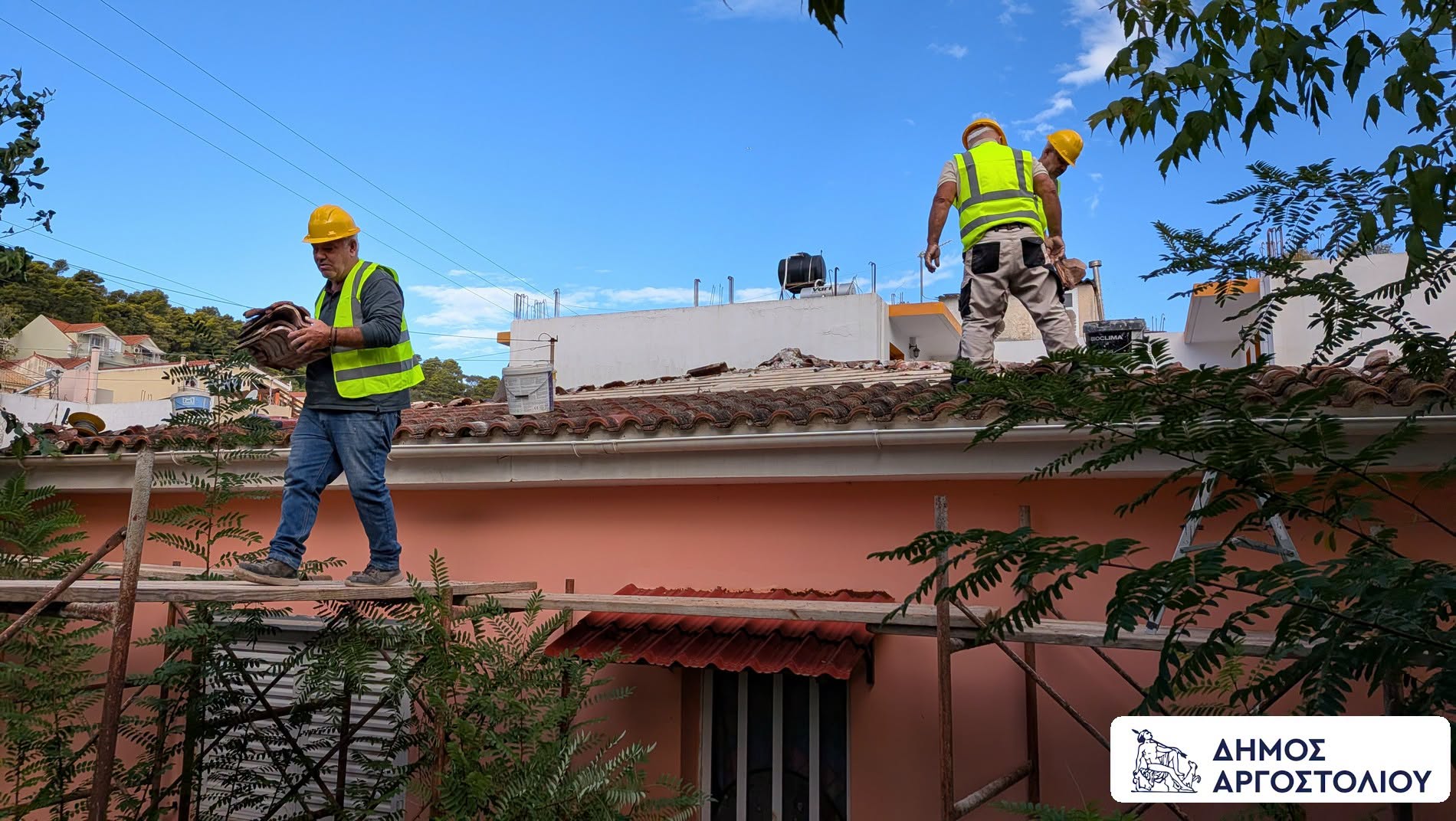 Ξεκίνησαν οι εργασίες αντικατάστασης της στέγης στο 1ο Νηπιαγωγείο Αργοστολίου