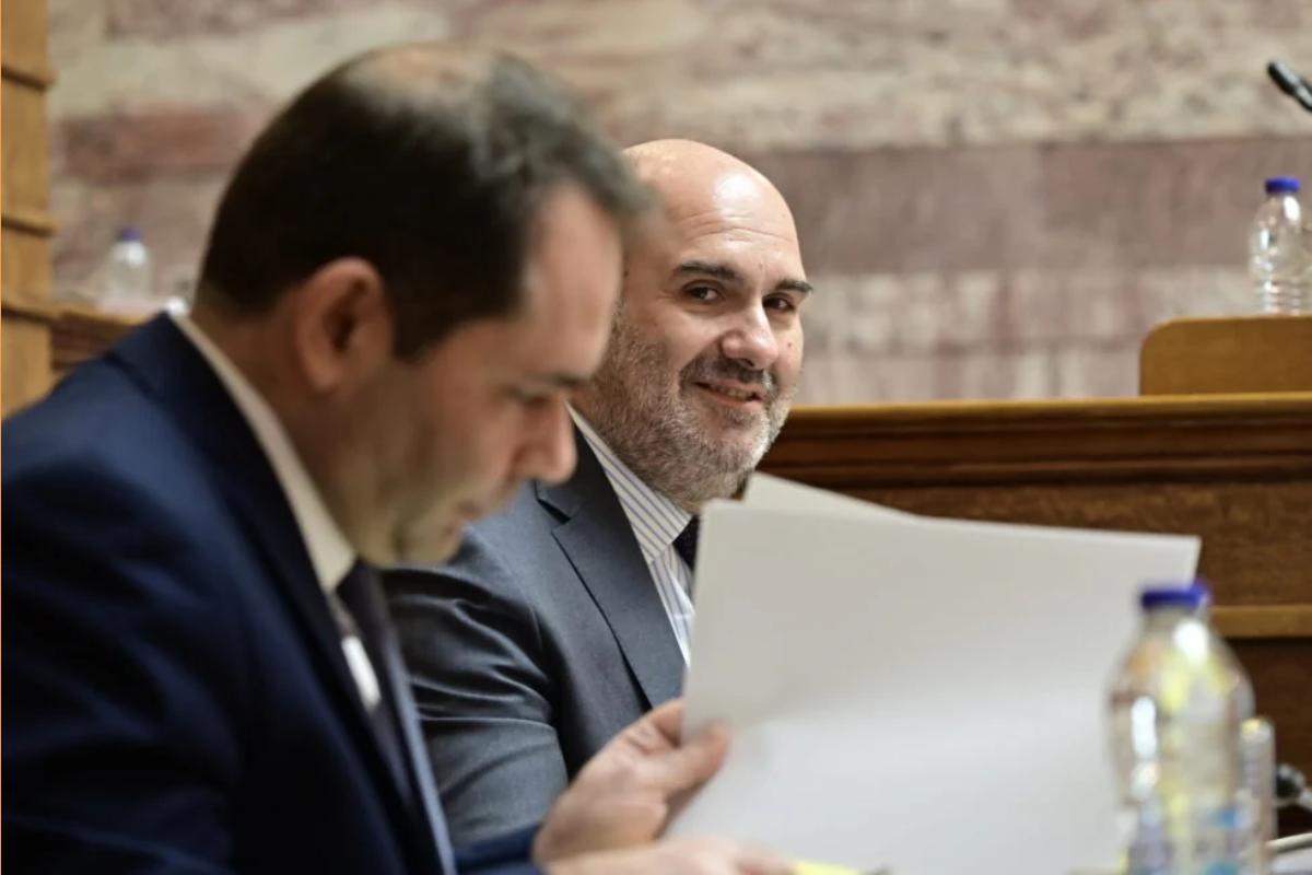 Υποχώρηση της κυβέρνησης
